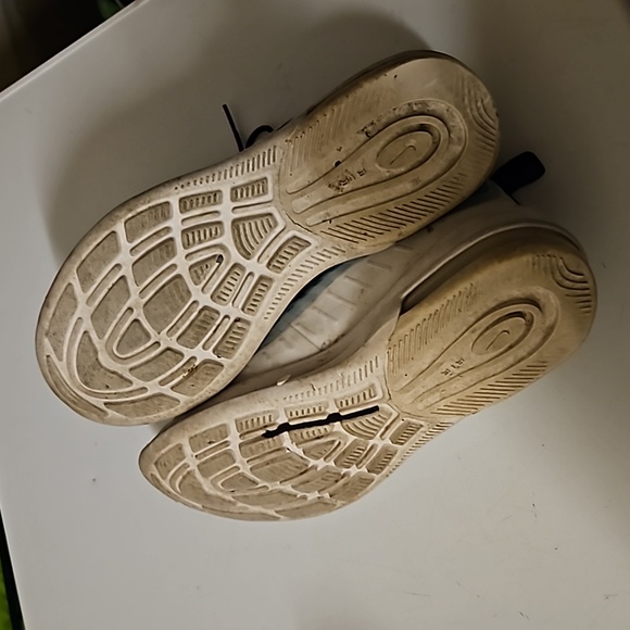Nike Air Max sz 6.5Y - Picture 4 of 5